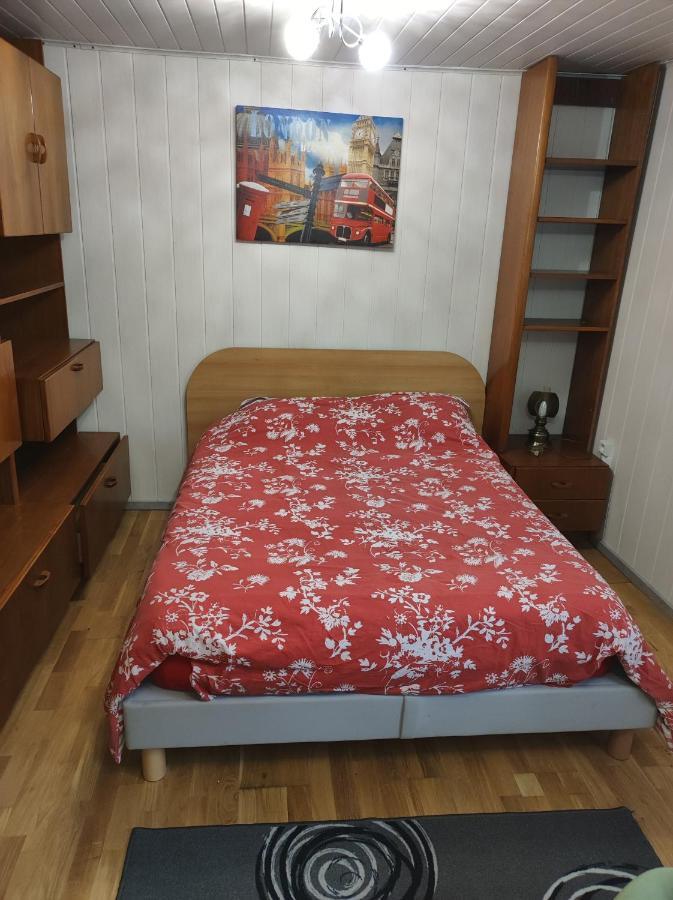 Apartamento Studio indépendant dans un maison Saint-Denis  Exterior foto